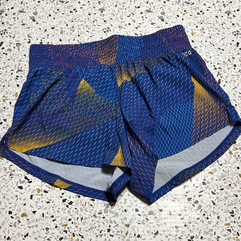 NWT DSG Blue and Gold Geometric patterned Women's Shorts size small